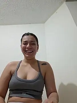 Snapshot of AmaiaSalvatore chatting on June 6, 8:24 pm AmaiaSalvatore online show from June 6, 8:24 pm