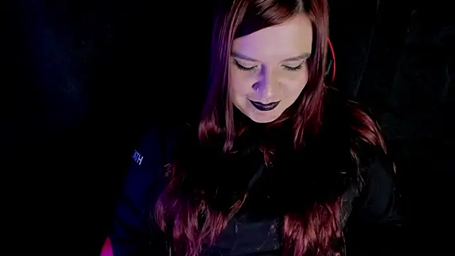 Snapshot of Moon_Dark520 chatting on February 5, 1:54 am Moon Dark520 online show from February 5, 1:54 am