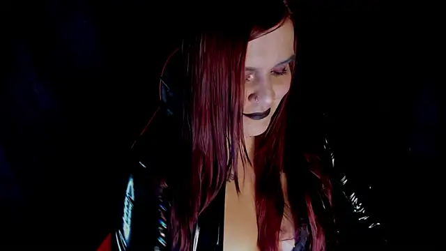 Snapshot of Moon_Dark520 chatting on February 14, 3:25 am Moon Dark520 online show from February 14, 3:25 am