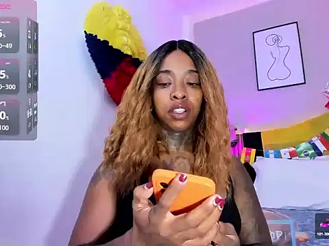 Snapshot of Pauline_Fox chatting on July 7, 2:25 am Pauline Fox online show from July 7, 2:25 am