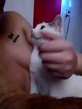 Snapshot of Themaskedgirl21 chatting on February 22, 11:20 am Themaskedgirl21 online show from February 22, 11:20 am