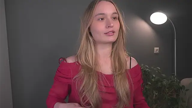 lisa schiele online show from December 16, 8:25 pm