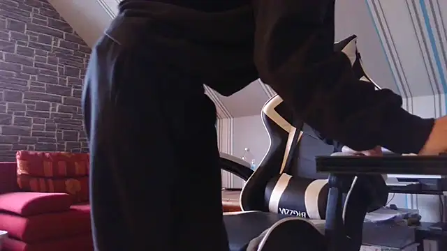 Snapshot of vers92_seb chatting on November 23, 8:58 am vers92 seb online show from November 23, 8:58 am