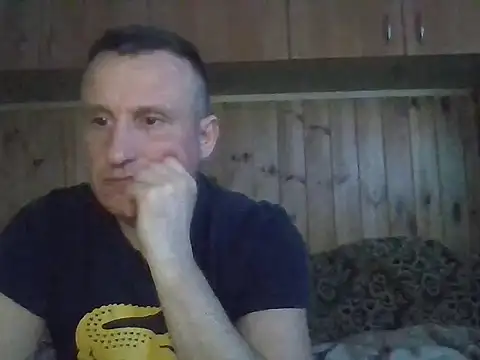 Maksymilian1 online show from March 18, 5:27 pm