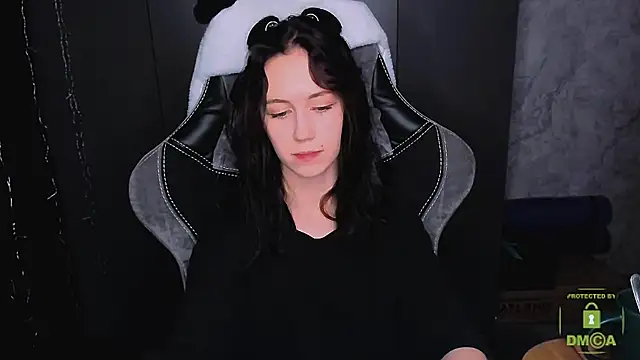 Snapshot of zaebali_ chatting on November 21, 3:11 pm zaebali online show from November 21, 3:11 pm