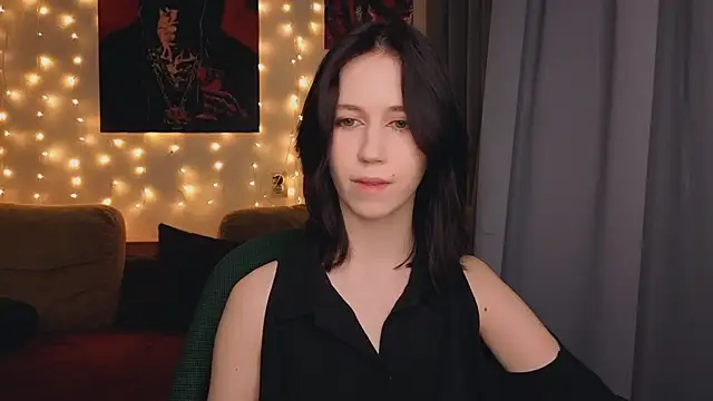 Snapshot of zaebali_ chatting on March 14, 3:39 pm zaebali online show from March 14, 3:39 pm