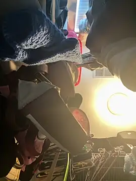 Snapshot of zanaaluvv chatting on October 15, 4:18 pm zanaaluvv online show from October 15, 4:18 pm