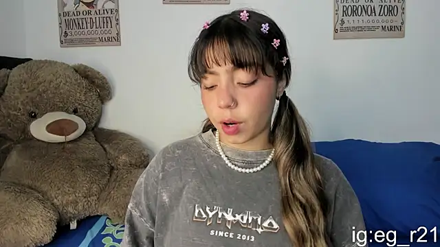 Snapshot of emma_grays2 chatting on April 24, 6:49 am emma grays2 online show from April 24, 6:49 am