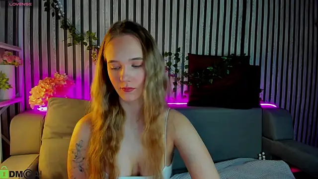 Casey Sweeet online show from February 20, 9:21 am