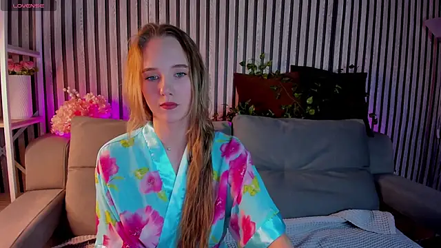 Casey Sweeet online show from April 13, 2:11 pm