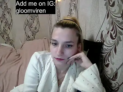 Snapshot of AlissaClark chatting on February 4, 10:58 pm AlissaClark online show from February 4, 10:58 pm