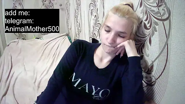 AlissaClark online show from May 14, 8:37 pm
