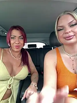 Snapshot of _Lilly_angel chatting on June 16, 10:51 am Lilly angel online show from June 16, 10:51 am