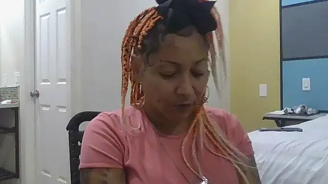 Snapshot of Flossee chatting on September 14, 4:06 pm Flossee online show from September 14, 4:06 pm