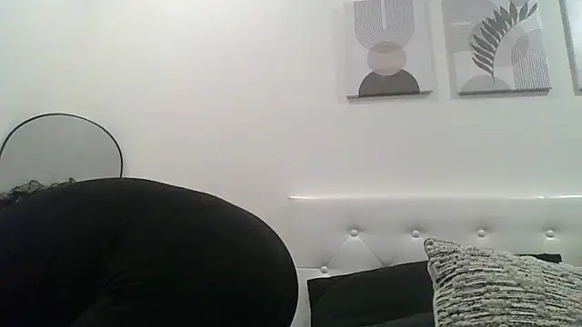 Flossee online show from April 21, 8:20 am