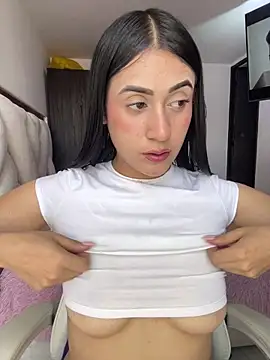 Snapshot of isabela_l chatting on May 15, 6:48 pm isabela l online show from May 15, 6:48 pm