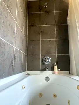 Snapshot of starsaligned chatting on October 20, 7:36 pm starsaligned online show from October 20, 7:36 pm