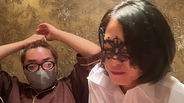 Snapshot of 21yuri27 chatting on October 30, 2:07 pm 21yuri27 online show from October 30, 2:07 pm