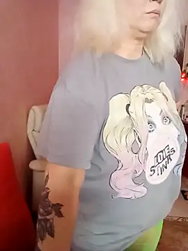 SquirtMilf00 online show from February 15, 3:14 am