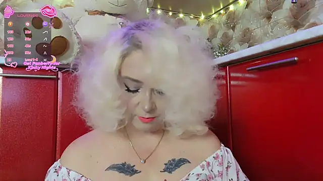 SquirtMilf00 online show from April 15, 2:51 am