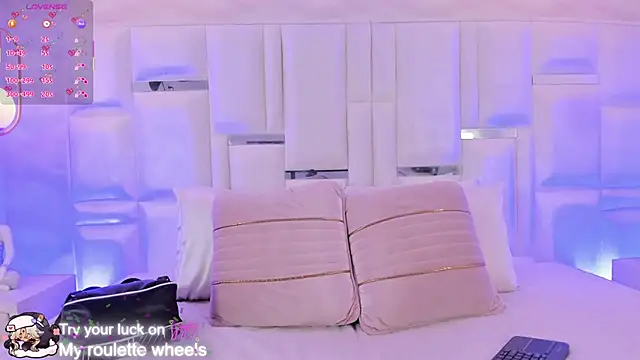 Snapshot of Im_Molly_Angel chatting on February 22, 7:45 pm Im Molly Angel online show from February 22, 7:45 pm