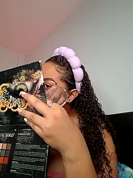 Snapshot of Nicoll_31 chatting on November 13, 10:41 pm Nicoll 31 online show from November 13, 10:41 pm