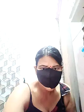 Snapshot of varnika chatting on April 17, 7:44 am varnika online show from April 17, 7:44 am
