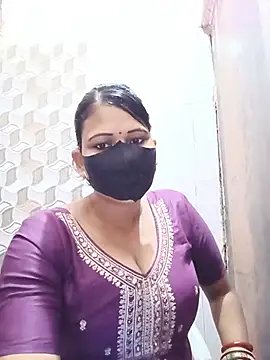 Snapshot of varnika chatting on May 12, 7:49 am varnika online show from May 12, 7:49 am