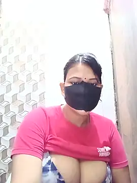 Snapshot of varnika chatting on May 18, 7:03 am varnika online show from May 18, 7:03 am