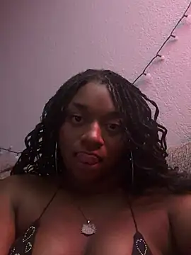 Snapshot of XKimmyGreen chatting on July 24, 3:37 am XKimmyGreen online show from July 24, 3:37 am