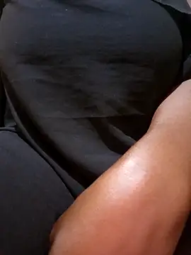 Snapshot of Africanmilk256 chatting on October 2, 3:24 am Africanmilk256 online show from October 2, 3:24 am