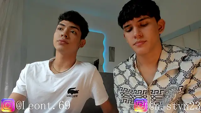 LoganTwink18 online show from April 1, 2:14 pm