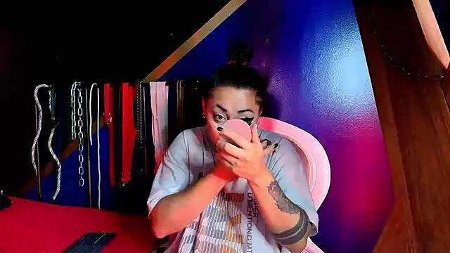 YiingandYang online show from February 18, 6:26 pm