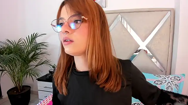 Snapshot of abby_jones2 chatting on February 14, 3:14 am abby jones2 online show from February 14, 3:14 am