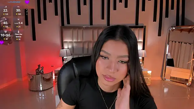 SophieHouston  online show from April 10, 3:23 am