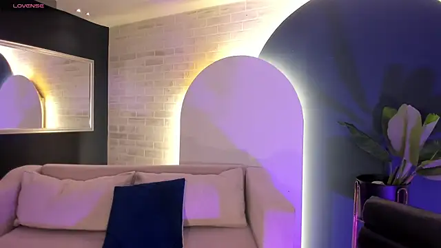 MilaLawrence online show from April 17, 12:19 pm