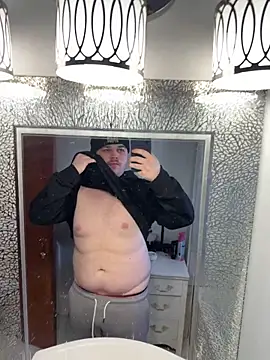 Snapshot of Bigboyballen chatting on February 13, 9:11 pm Bigboyballen online show from February 13, 9:11 pm