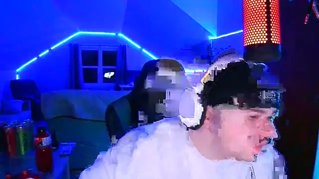 Snapshot of Bigboyballen chatting on March 4, 3:01 am Bigboyballen online show from March 4, 3:01 am