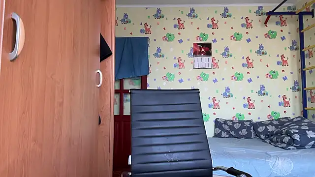 chiraq1945 online show from March 13, 9:38 am