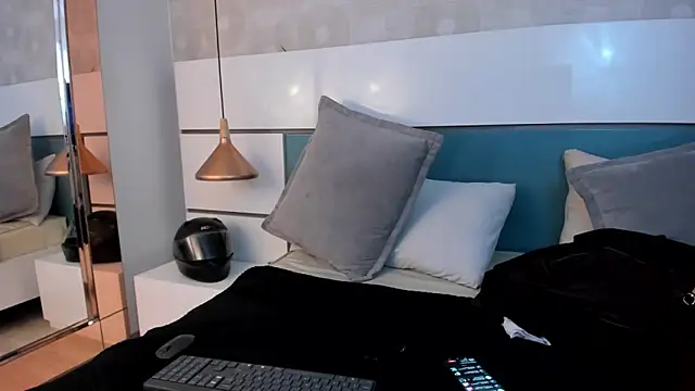 Snapshot of Ashkoreh chatting on June 10, 8:19 pm Ashkoreh online show from June 10, 8:19 pm