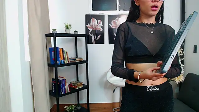 pinky f00x online show from February 2, 8:29 pm