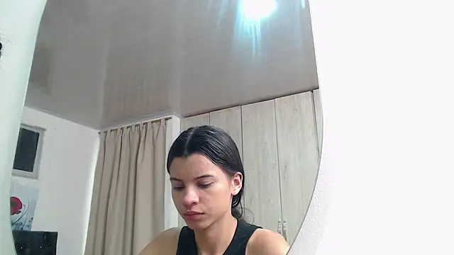 Snapshot of pinky_f00x chatting on May 1, 7:29 pm pinky f00x online show from May 1, 7:29 pm