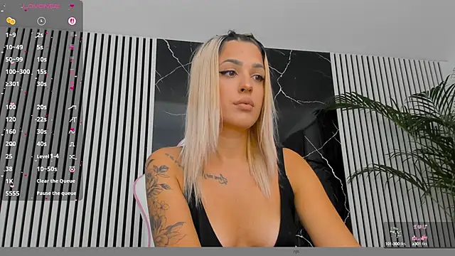 Snapshot of daisyblushh chatting on September 29, 7:08 pm daisyblushh online show from September 29, 7:08 pm