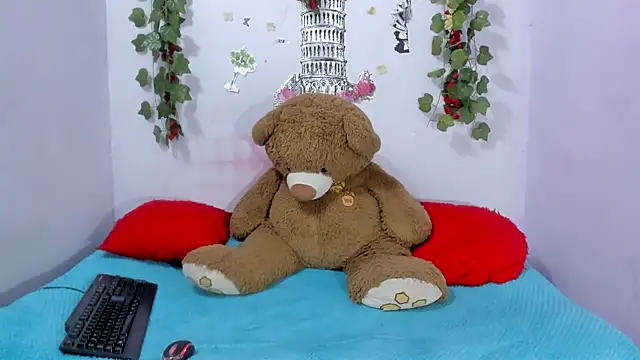 NataliaAndJulliam online show from February 23, 3:48 am