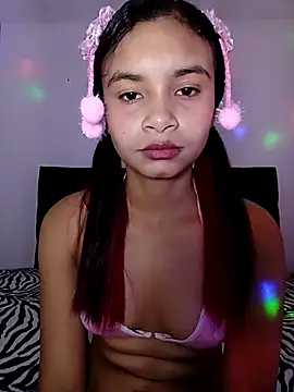 liz7skinny online show from April 16, 9:15 pm