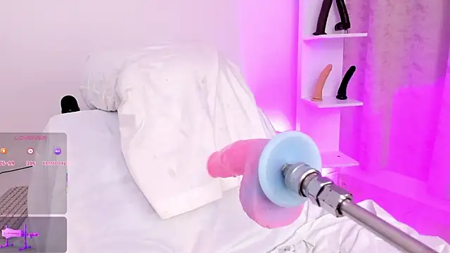 arynaughty20 online show from December 15, 10:47 pm