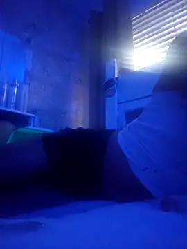 Snapshot of Tannedtattooed69 chatting on September 29, 6:07 am Tannedtattooed69 online show from September 29, 6:07 am