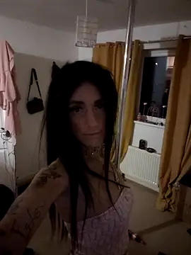 Snapshot of Tannedtattooed69 chatting on February 3, 3:15 am Tannedtattooed69 online show from February 3, 3:15 am