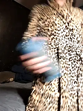 butterflykhash89 online show from December 5, 6:33 am