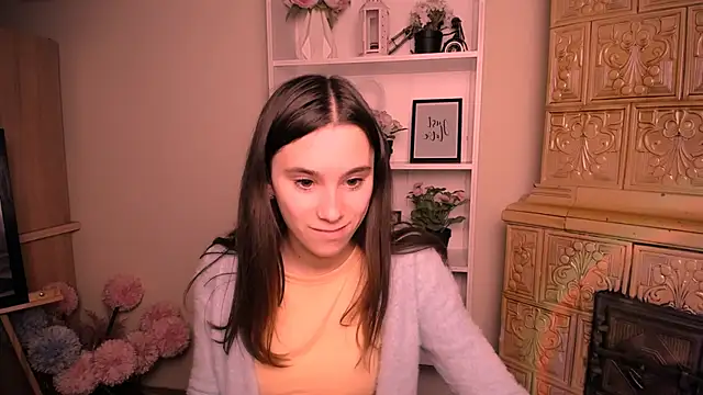 Snapshot of RosaRay_ chatting on April 30, 6:31 am RosaRay online show from April 30, 6:31 am